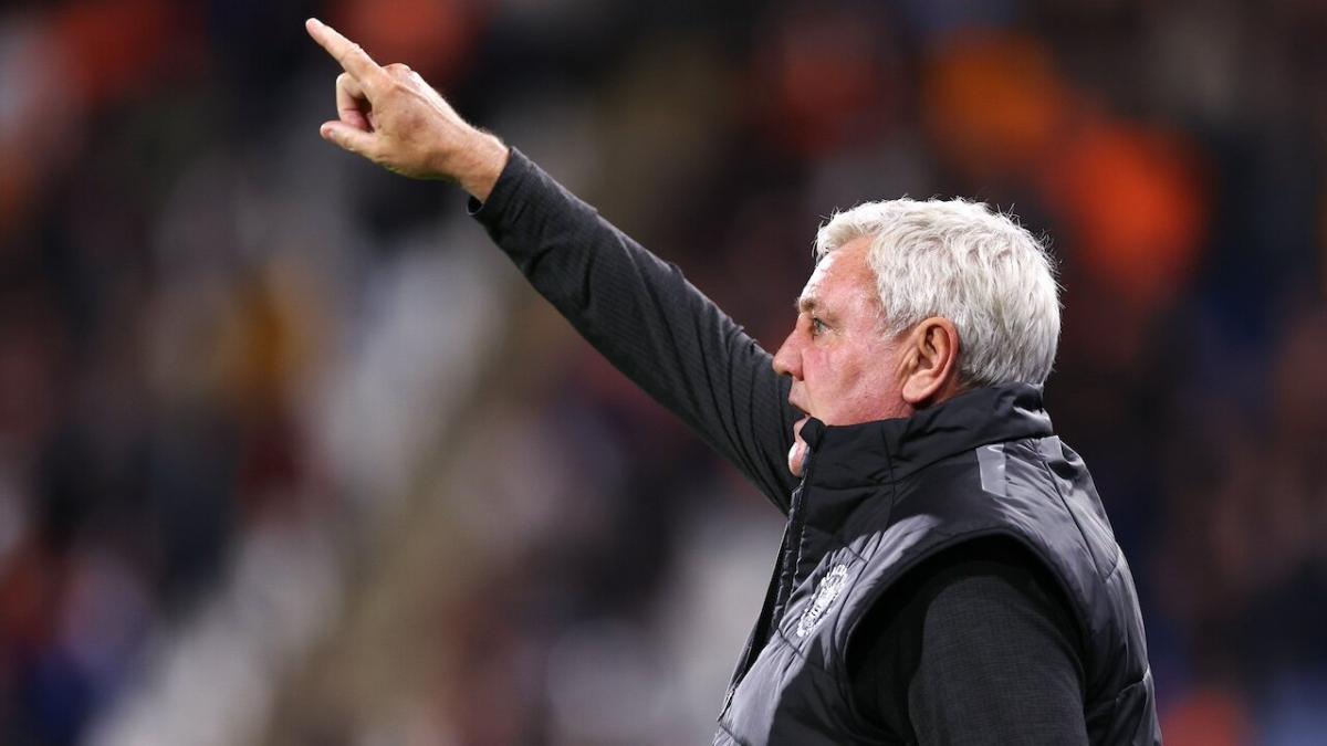 Blackpool manager Steve Bruce